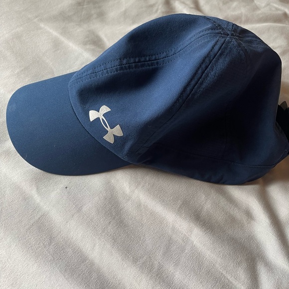 Under Armour Womens Hat - Picture 3 of 4